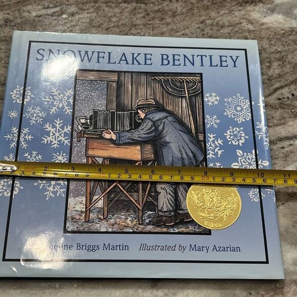 Snowflake Bentley, Caldecott Medal Book,  Jacqueline Briggs Martin - Picture 14 of 16